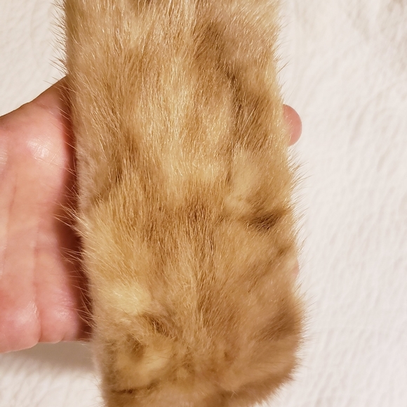Genuine Mink Collar - Picture 4 of 4